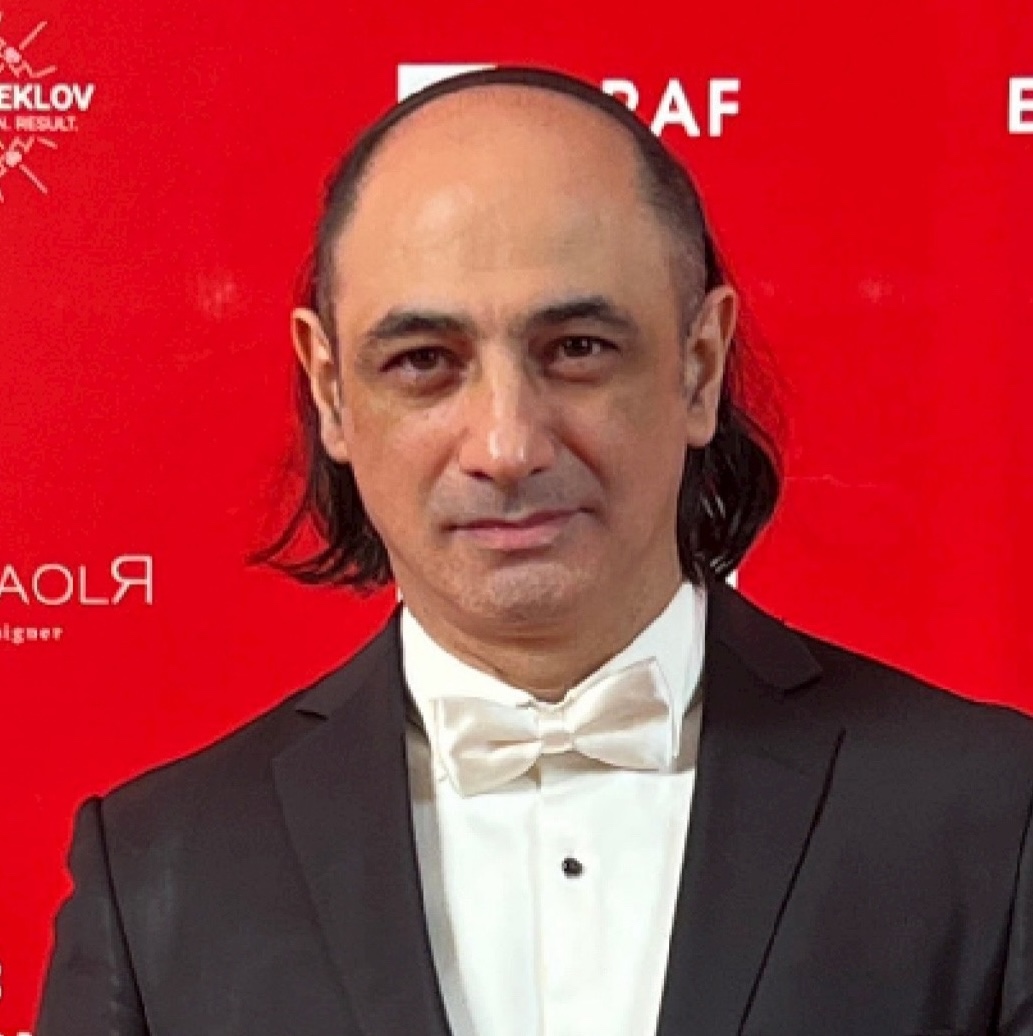 Преподаватель ВШРиС Леонид Баграмов